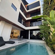 Onyx Beach Hotel
