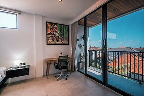Onyx Beach Hotel
