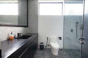 Onyx Beach Hotel