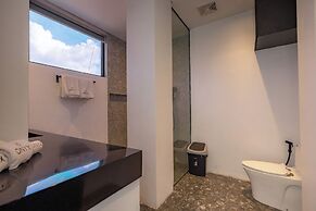 Onyx Beach Hotel