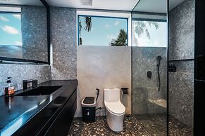Onyx Beach Hotel
