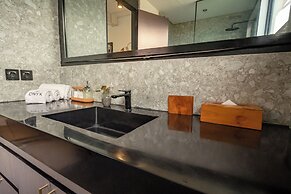 Onyx Beach Hotel