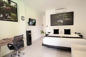 Onyx Beach Hotel