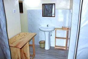 Endeem Mara Resort