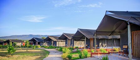 Endeem Mara Resort
