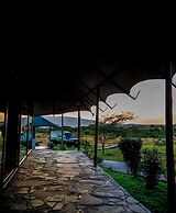 Endeem Mara Resort