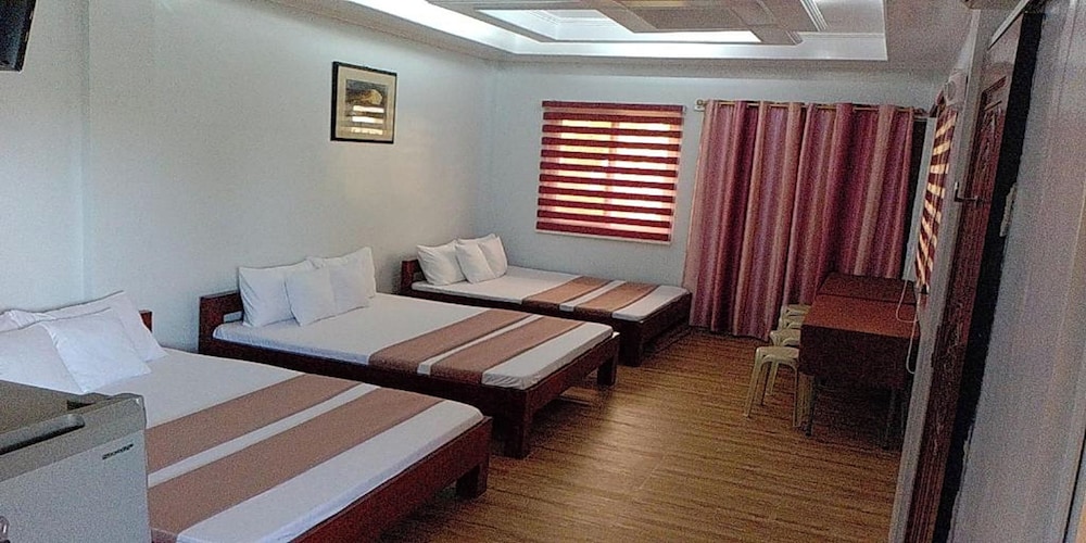 FNT Transient House near Hundred Islands