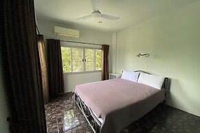 Baan Sanuan Resort