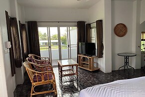 Baan Sanuan Resort