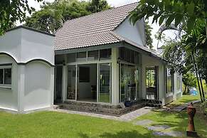 Baan Sanuan Resort
