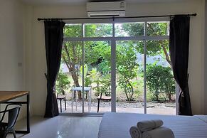 Snooze Inn Phuket