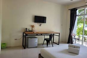 Snooze Inn Phuket
