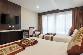 Golden Jomtien Beach Hotel