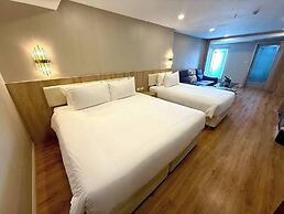 Golden Jomtien Beach Hotel