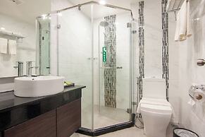 Golden Jomtien Beach Hotel