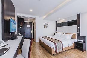 Golden Jomtien Beach Hotel