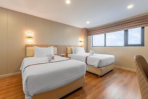 Golden Jomtien Beach Hotel