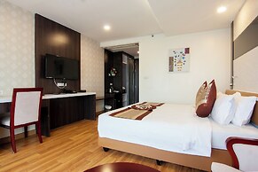 Golden Jomtien Beach Hotel