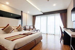 Golden Jomtien Beach Hotel