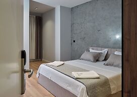 Montflux Hotel