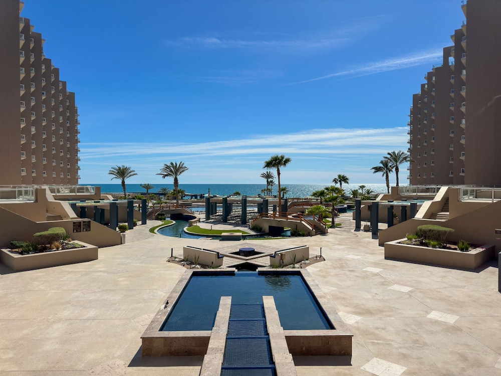 3BR Ground Floor Condo With Direct Pool Access