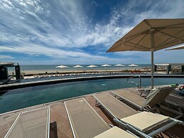 3BR Ground Floor Condo With Direct Pool Access