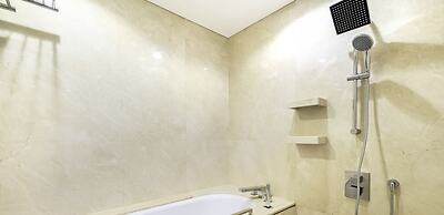 LUX The JW Marina Suite 2