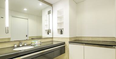 LUX The JW Marina Suite 2