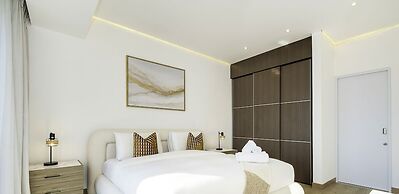 LUX The JW Marina Suite 2