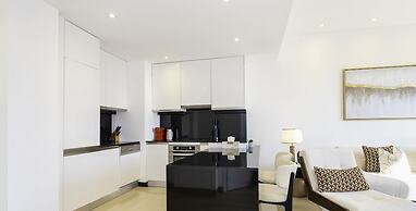LUX The JW Marina Suite 2