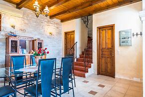 Villa Marcos Chara in Asteri