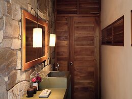 Cocolia Hotel