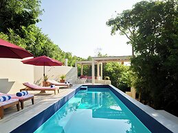 Cocolia Hotel