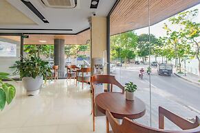 Moon West Lake Residence