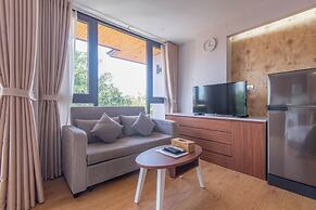 Moon West Lake Residence