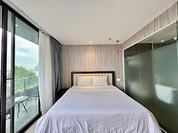 Moon West Lake Residence