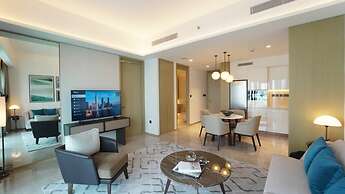 High Floor Stylish 1BR Address Harbour