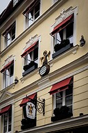 House of Hütter- Münchner Kindl