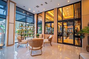 The Isabelle Hotel