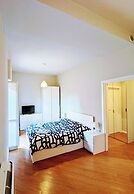 Monza Apartments