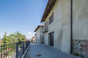 Arpusè Relax nelle Langhe Barolo with Pool