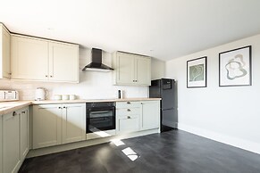 Host Stay Caedmons View