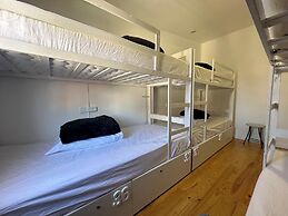 Owls Hostel Ribeiro