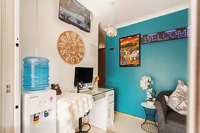Caline VIP Mews