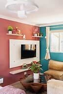 Caline VIP Mews