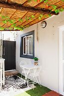 Caline VIP Mews