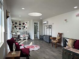 Las Mariposas Mini Suites