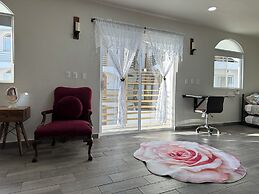 Las Mariposas Mini Suites