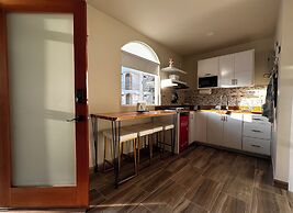 Las Mariposas Mini Suites