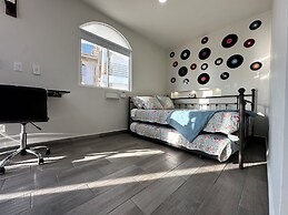 Las Mariposas Mini Suites
